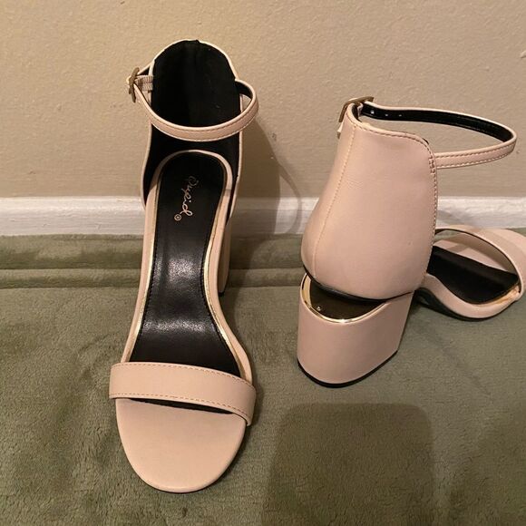 Qupid Sandals  - Picture 2 of 5